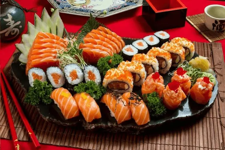 Sushi & Sashimi Combo