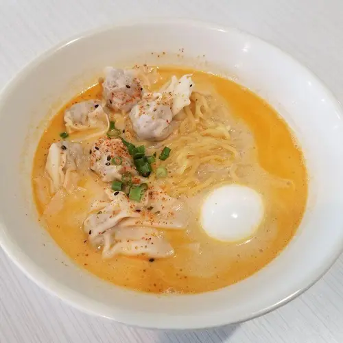 Wonton Ramen Noodles Soup