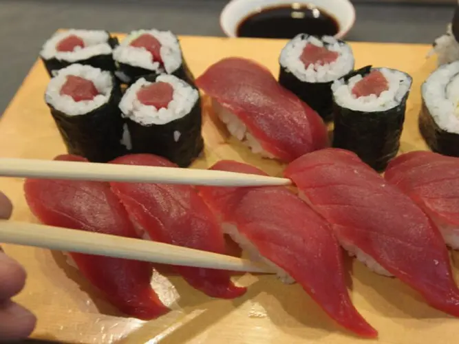 Tuna Sushi Plate