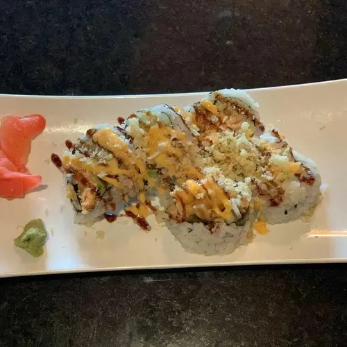 Tempura Salmon Roll