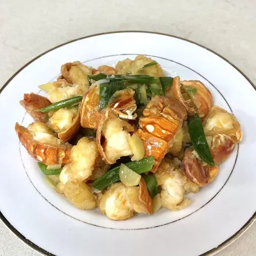 Ginger Scallion Lobster