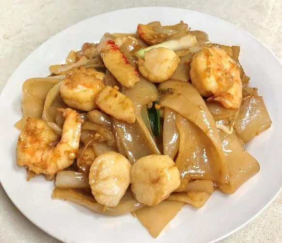 Seafood Chow Fun
