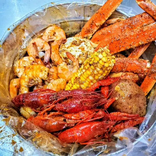 Snow Crab Legs & Crawfish