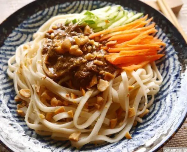 Sesame Paste Noodle Minced Pork