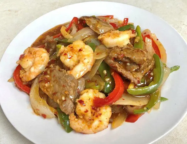 Beef & Shrimp Chili Pepper