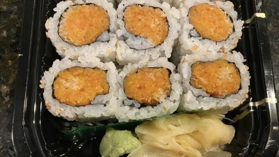 Spicy Crunchy Salmon Roll
