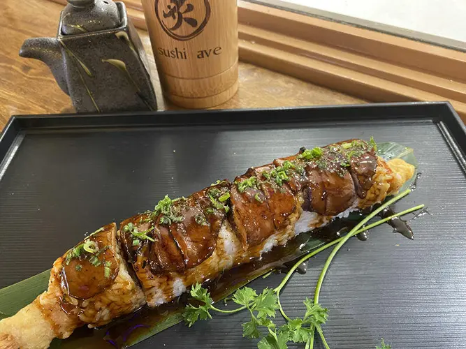 Black Steak Roll