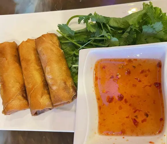 Imperial Vietnamese Chicken Egg Rolls