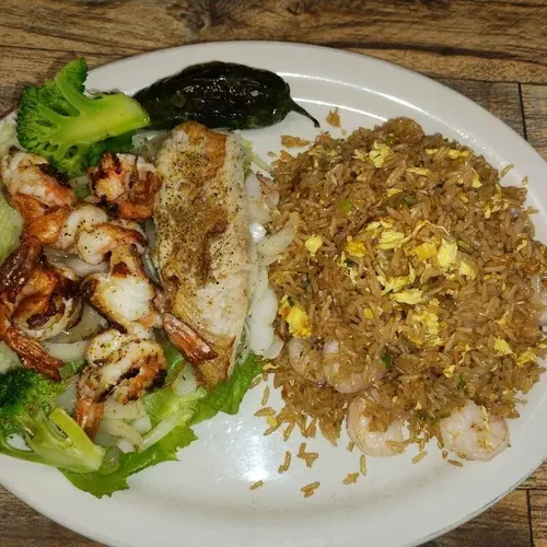 Grilled Jumbo Shrimps And Redfish