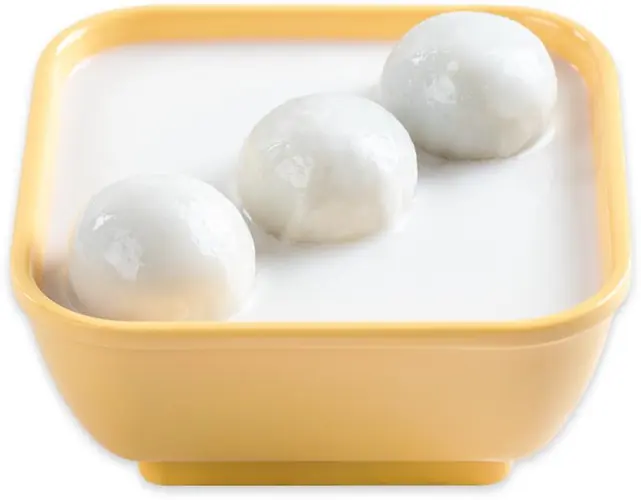 Almond Soup Sesame Rice Balls