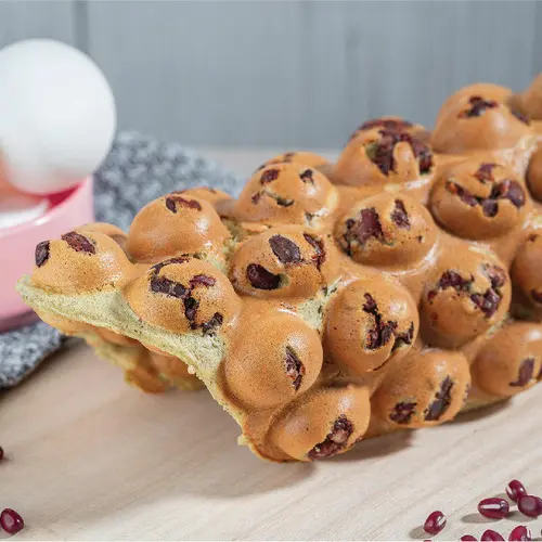 Matcha & Red Bean Eggette