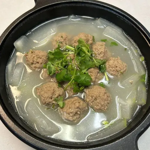 Pork Meatball Clay Hot Pot