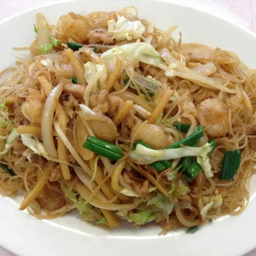 Fried Rice Noodles Assorted Meat
