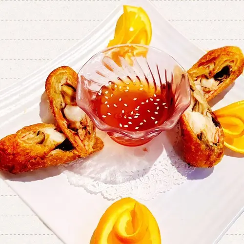 Seafood Egg Roll