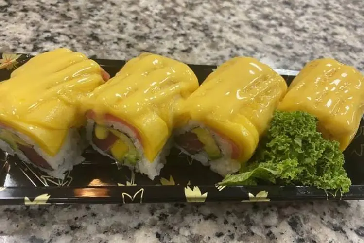 Mango Tuna Roll