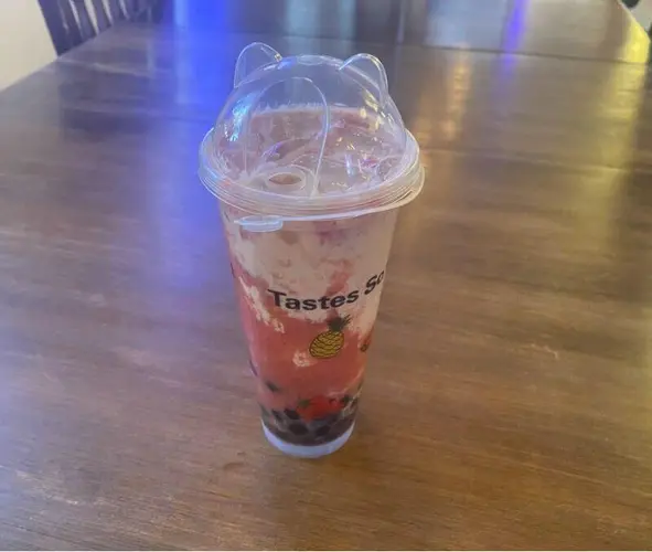 Fresh Strawberry Bubble Tea