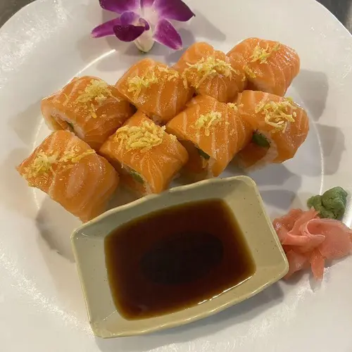 Salmon Zest Roll