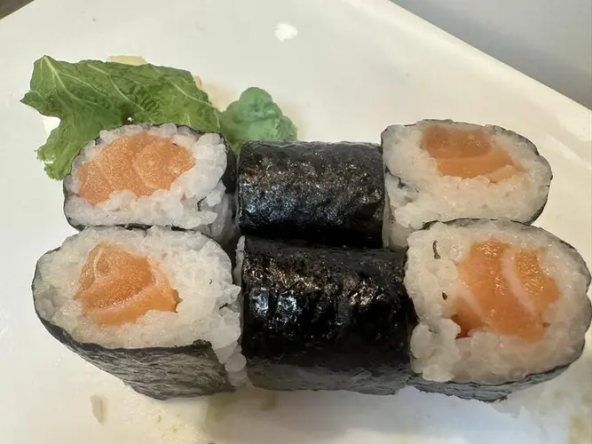 Salmon Rollpcs