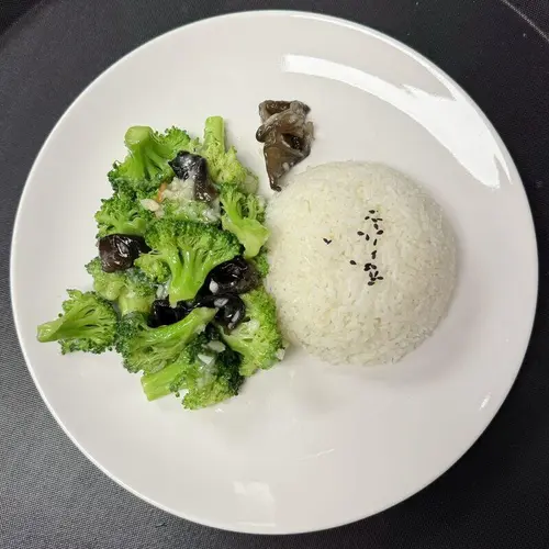 Minced Garlic Broccoli